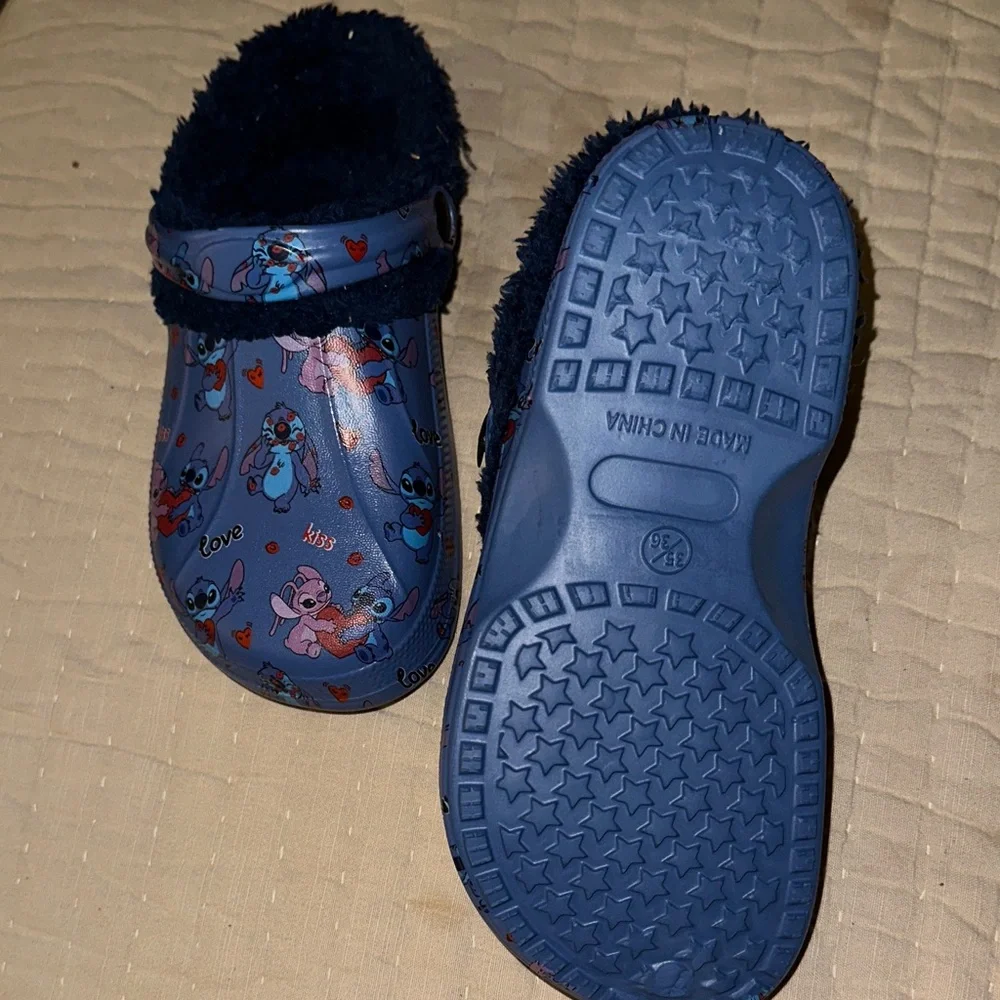 Stitch “Crocs” with Heart Design - Picture 2 of 2